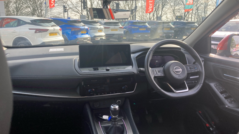 Nissan Qashqai 1.3 DiG-T MH N-Connecta 5dr Petrol Hatchback